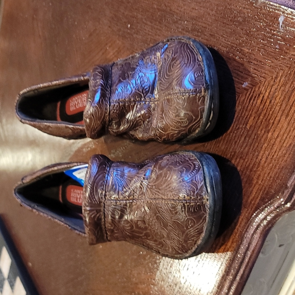 Boc, brown size 7